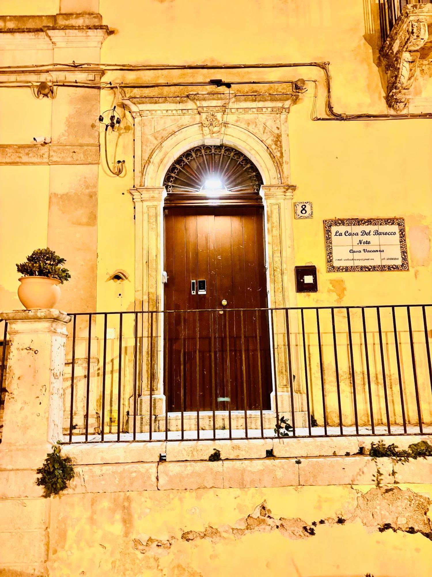 La Casa Del Barocco Hotel Noto Exterior photo